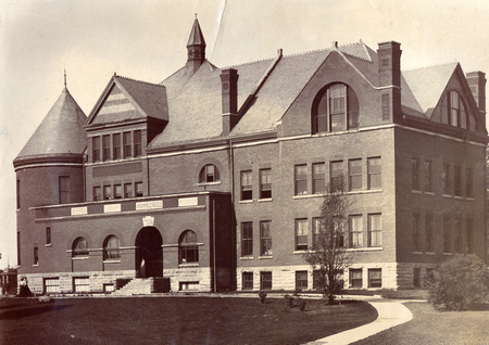This picture shows the east side of Morrill Hall.